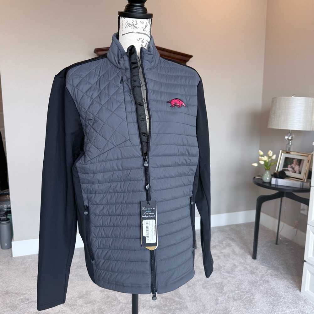 🐗 Arkansas Razorbacks Greyson Yukon Hybrid Jacket – Size M